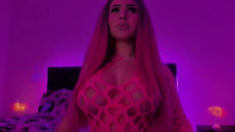   Sasha   online show from September 2025 12:01:02 AM