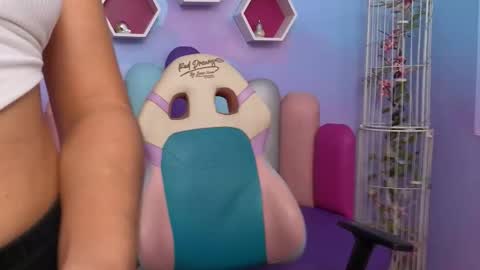 Snapshot of sashamonroee_ chatting on October 2025 11:09:02 PM SashaMonroee online show from October 2025 11:09:02 PM