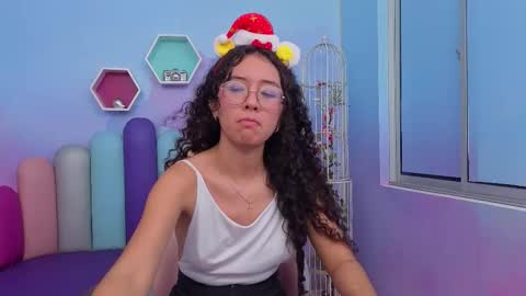 Snapshot of sashamonroee_ chatting on December 2025 12:04:01 AM SashaMonroee online show from December 2025 12:04:01 AM