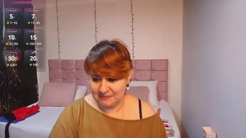 S A S H A R O S E online show from September 2025 12:16:02 PM