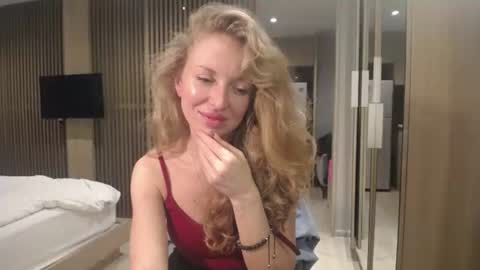 Snapshot of sashasweetsasha chatting on October 2025 02:25:02 PM Sasha online show from October 2025 02:25:02 PM