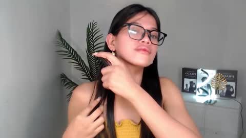 Snapshot of sassy_monie chatting on January 2025 06:28:01 AM sassy_monie online show from January 2025 06:28:01 AM