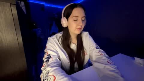 Marmulka or Mary online show from October 2025 06:08:02 PM