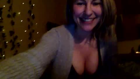 Sassyella online show from March 2025 05:00:02 AM