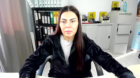 sassytiff online show from October 2025 12:17:02 PM