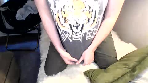 Satine online show from December 2025 02:44:01 PM