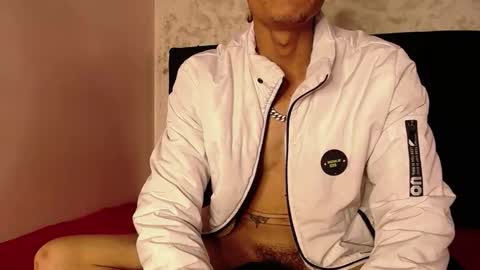 Snapshot of savagelover_ chatting on November 2025 04:46:01 AM SavageLover online show from November 2025 04:46:01 AM