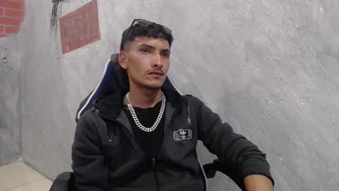 Snapshot of savagelover_ chatting on December 2025 04:39:02 AM SavageLover online show from December 2025 04:39:02 AM