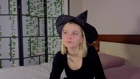 Snapshot of savannahshor chatting on October 2025 08:53:02 PM savannahshor online show from October 2025 08:53:02 PM