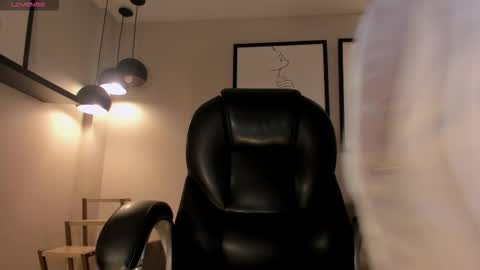 S a v a n n a h  online show from October 2025 12:16:02 PM