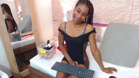 savory_pussy18 online show from December 2024 12:44:02 PM