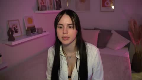 Naomi online show from February 2025 07:49:01 PM