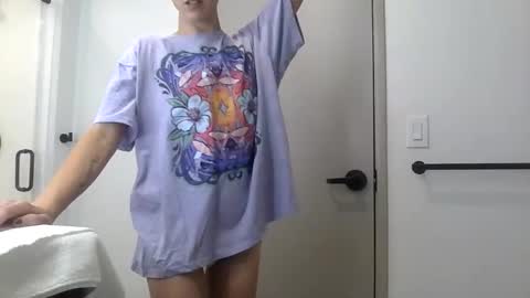 Snapshot of savvysavage6973 chatting on December 2025 07:13:02 AM SavvySavage online show from December 2025 07:13:02 AM