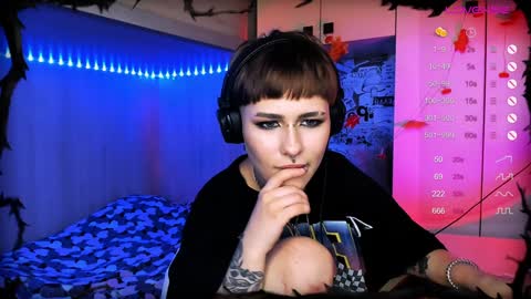Snapshot of say_mary chatting on December 2024 04:29:02 PM pronoun she. name Mary. age 21. online show from December 2024 04:29:02 PM