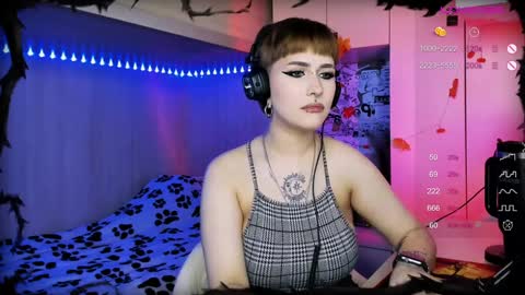 Snapshot of say_mary chatting on December 2024 04:31:01 PM pronoun she. name Mary. age 21. online show from December 2024 04:31:01 PM