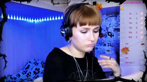 Snapshot of say_mary chatting on December 2024 02:15:01 AM pronoun she. name Mary. age 21. online show from December 2024 02:15:01 AM