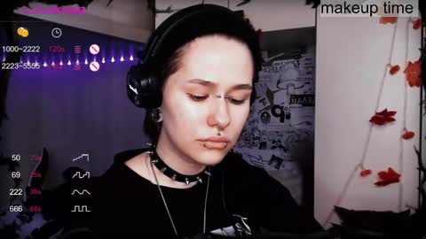 Snapshot of say_mary chatting on February 2025 10:44:02 AM pronoun she. name Mary. age 21. online show from February 2025 10:44:02 AM