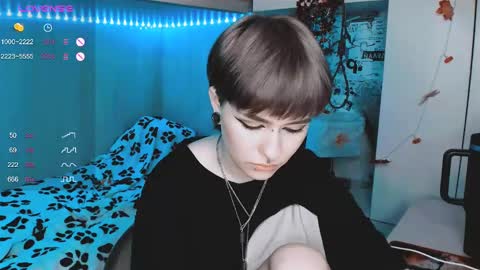 Snapshot of say_mary chatting on March 2025 06:12:01 PM pronoun she. name Mary. age 21. online show from March 2025 06:12:01 PM