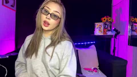 Snapshot of sayko999 chatting on November 2025 02:44:01 AM sayko999 online show from November 2025 02:44:01 AM