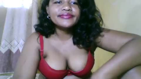 Snapshot of saylla1 chatting on November 2025 06:14:01 AM saylla1 online show from November 2025 06:14:01 AM