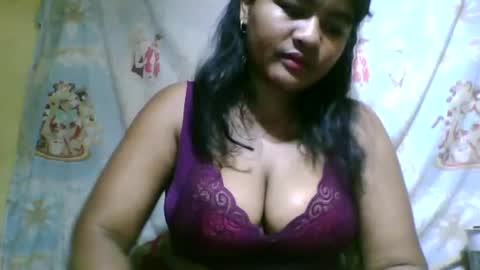 Snapshot of saylla1 chatting on November 2025 05:06:01 AM saylla1 online show from November 2025 05:06:01 AM