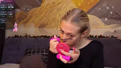 Hello guys our name is Emily Nicole Alice. We are very funny and love to spend time well online show from September 2025 05:35:02 PM