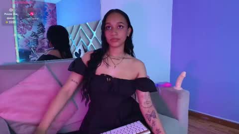 Snapshot of scarleett_ebony chatting on November 2025 07:47:01 PM scarleett_ebony online show from November 2025 07:47:01 PM