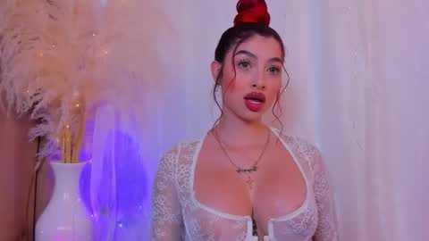 Snapshot of scarleett_jones chatting on October 2025 11:15:02 PM scarleett jones online show from October 2025 11:15:02 PM