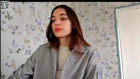 Snapshot of scarlet1flowers chatting on October 2025 08:09:02 AM Kira online show from October 2025 08:09:02 AM