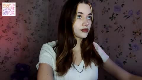 Snapshot of scarlet1flowers chatting on November 2025 03:12:01 PM Kira online show from November 2025 03:12:01 PM