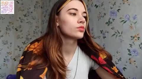 Snapshot of scarlet1flowers chatting on November 2025 11:09:02 AM Kira online show from November 2025 11:09:02 AM