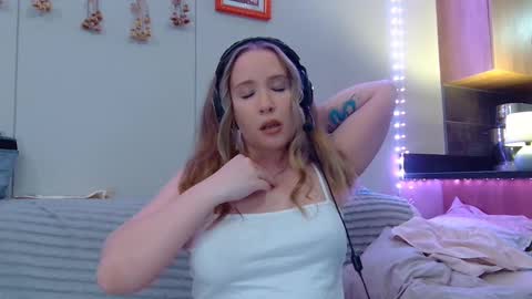 Scarlet Carnal -  online show from March 2025 06:32:01 PM