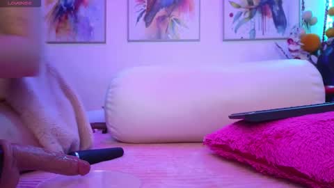 Snapshot of scarlet_desiree chatting on November 2025 11:42:02 AM Scarlet online show from November 2025 11:42:02 AM