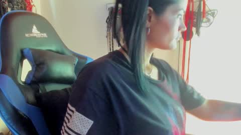 scarlet taylor kennedy online show from November 2025 07:27:01 PM