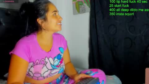 Snapshot of scarletanddanthe chatting on October 2025 03:04:02 AM scarlet and danthe online show from October 2025 03:04:02 AM
