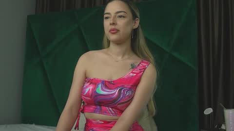 Scarlet online show from October 2025 10:07:02 PM