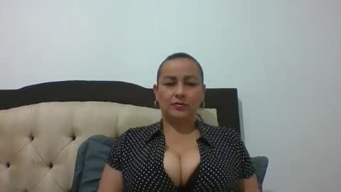 scarletglow1 online show from November 2025 02:10:01 AM