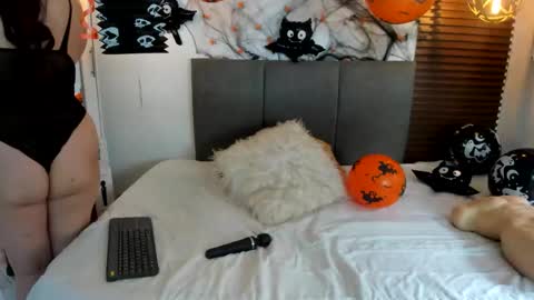 Snapshot of scarleth_swann chatting on October 2025 04:08:01 PM scarleth online show from October 2025 04:08:01 PM