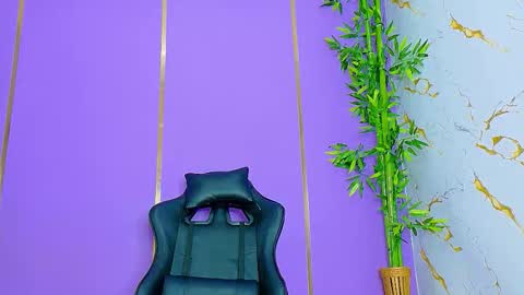 Denis online show from September 2025 04:54:01 PM