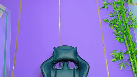 Denis online show from October 2025 03:36:01 PM