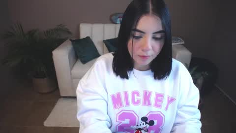 Snapshot of scarletmoon_fever chatting on January 2025 03:00:02 AM Luna. online show from January 2025 03:00:02 AM