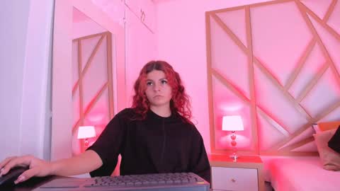 Scarlet online show from December 2024 01:00:02 PM