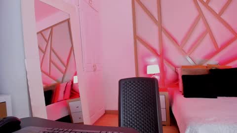Scarlet online show from December 2024 01:17:02 PM