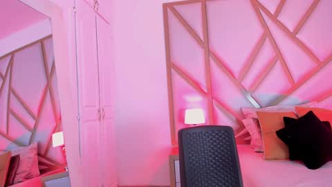 Scarlet online show from January 2025 02:46:01 PM