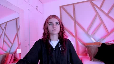 Scarlet online show from January 2025 01:00:02 PM