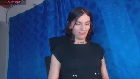 Snapshot of scarlett_crastrawberry chatting on October 2025 09:44:01 PM scarlet online show from October 2025 09:44:01 PM