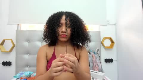 Snapshot of scarlett_fox20 chatting on January 2025 02:55:02 PM scarlett_fox20 online show from January 2025 02:55:02 PM