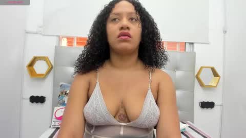 Snapshot of scarlett_fox20 chatting on February 2025 12:08:02 PM scarlett_fox20 online show from February 2025 12:08:02 PM
