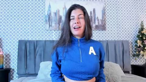 Snapshot of scarlett_moore_ chatting on January 2025 12:46:02 PM Scarlett online show from January 2025 12:46:02 PM
