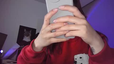 Snapshot of scarlett_sen chatting on September 2025 02:22:01 PM Mistress Scarlett online show from September 2025 02:22:01 PM